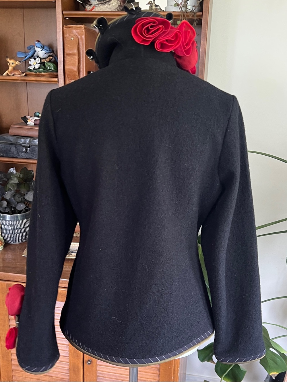 CoVelo Clothing Black Women's Wool Jacket with Red Floral Rose Accents M - Picture 9 of 16